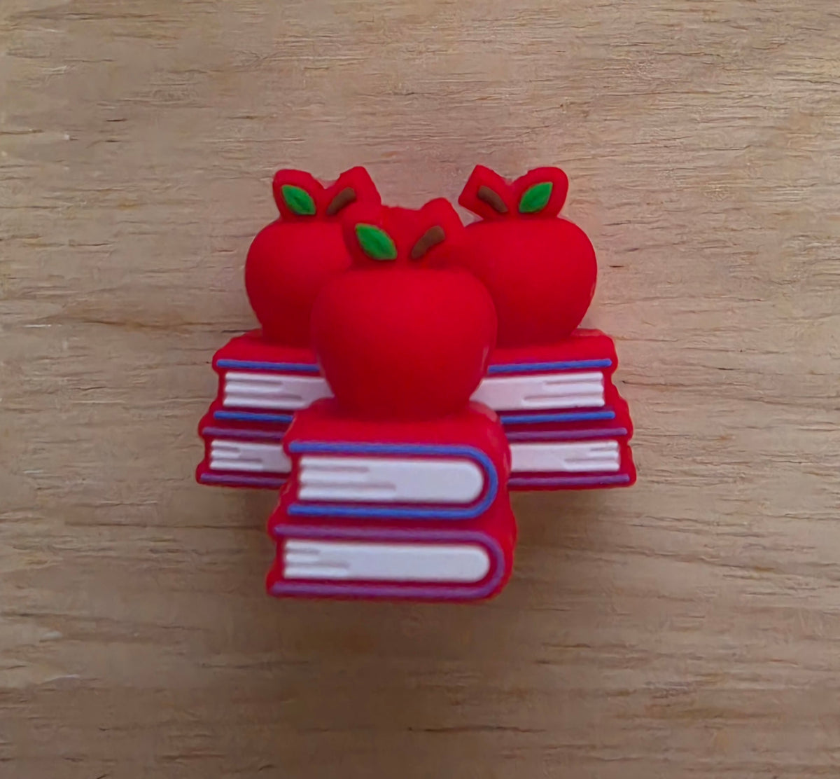 3D Apple on Stacked Books [Focal Bead]